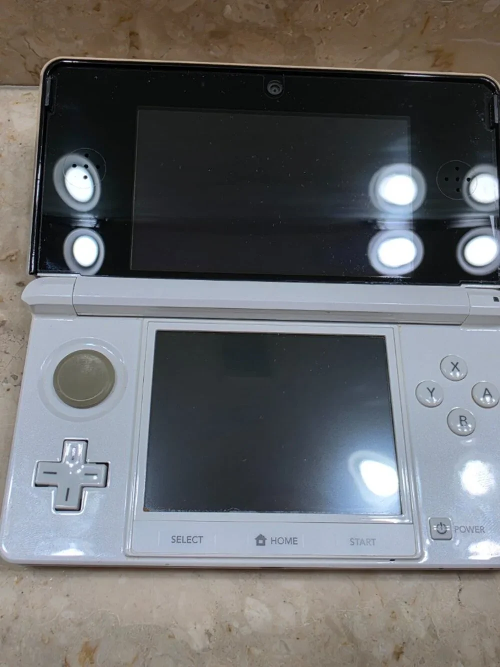 Nintendo 3ds Monster 3G White with 64gb memory card and charger